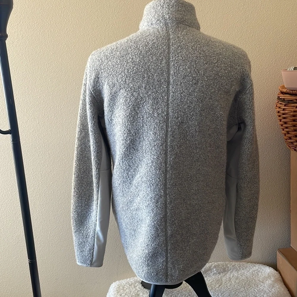 Lululemon Wool 1/2 Zip Pullover Size Large